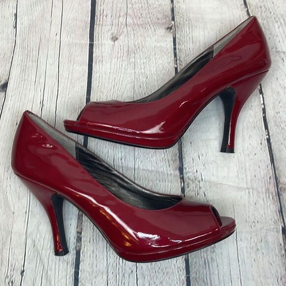 Moda Spana Red High Heel Shoes Size 9M - Picture 6 of 7